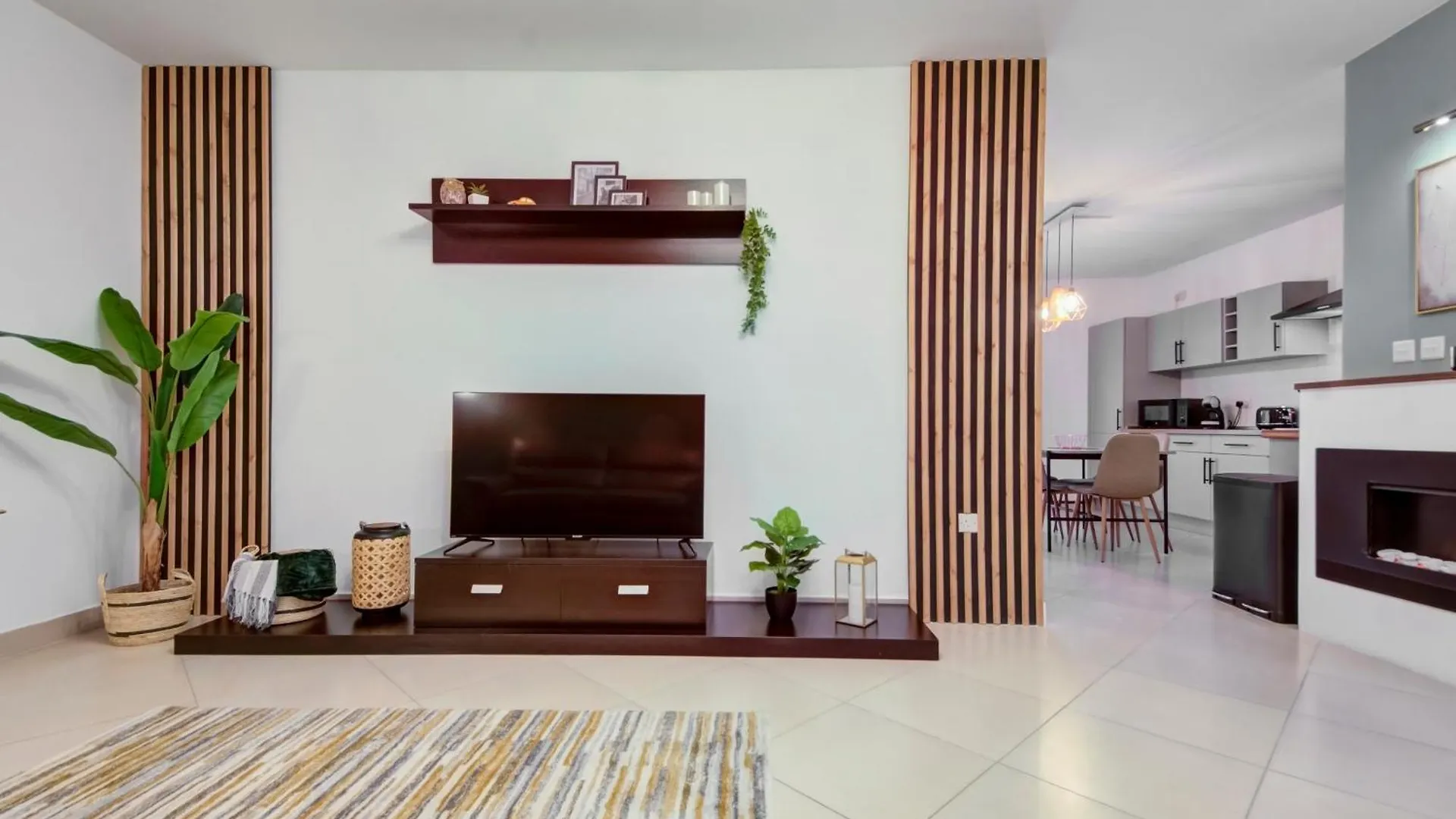 Stylish 3Br Home With Spacious Terrace In Luqa By 360 Estates Malta